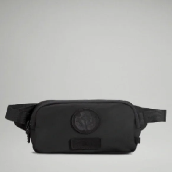 NWT Lululemon Belt Bag - Picture 9 of 9